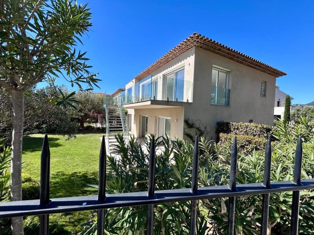 Maison à vendre, 6 pièces, 168 m², Cavalaire Sur Mer