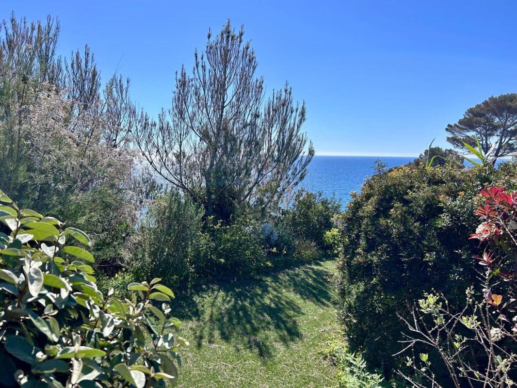 A VENDRE : Villa T6 168m² NEUVE VUE MER - CAVALAIRE-SUR-MER - Photo 2