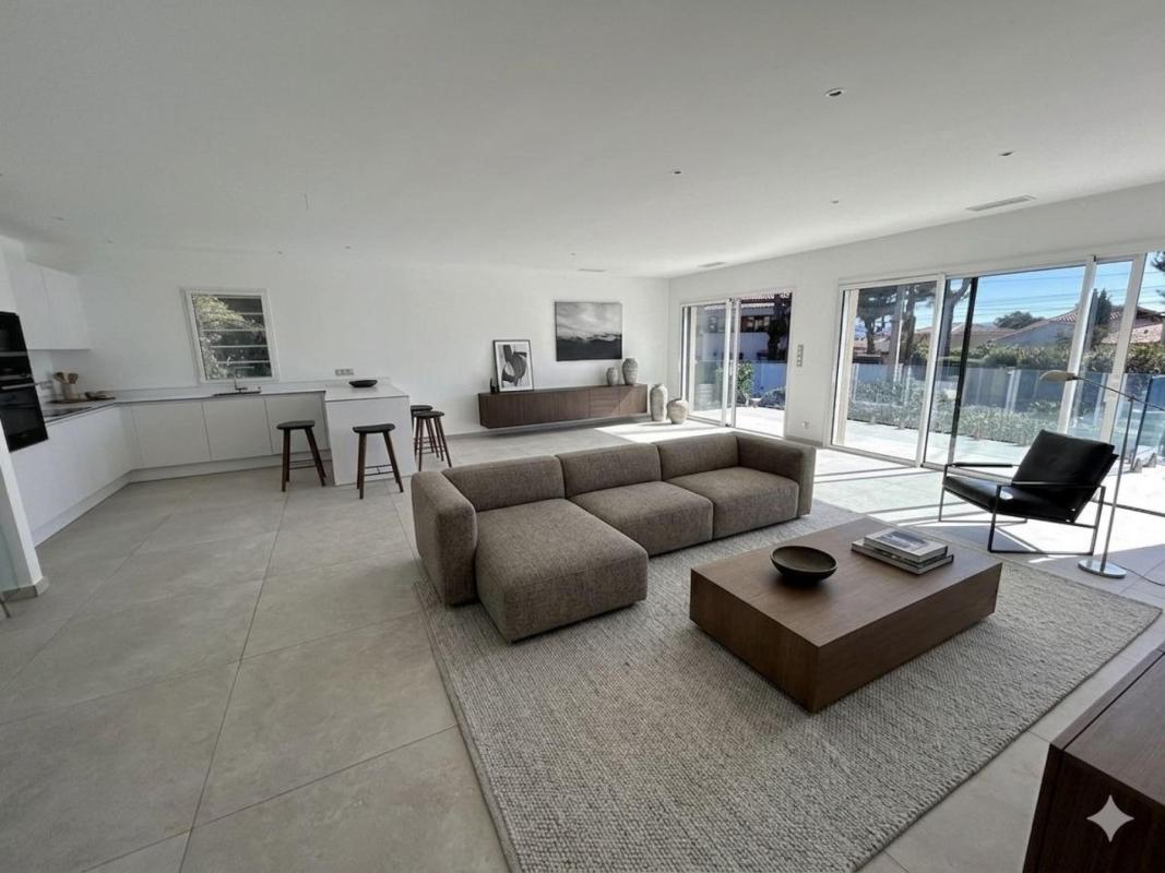 A VENDRE : Villa T6 168m² NEUVE VUE MER - CAVALAIRE-SUR-MER - Photo 3