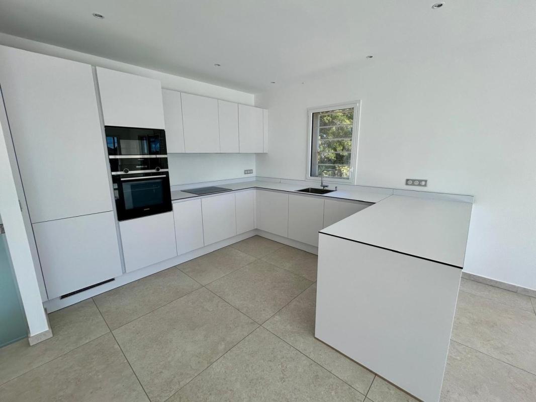 A VENDRE : Villa T6 168m² NEUVE VUE MER - CAVALAIRE-SUR-MER - Photo 4