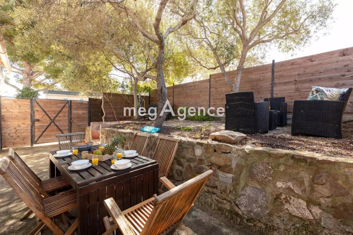 PRESQU’ÎLE DE GIENS –VILLA DIVISÉE EN 3 ESPACES INDÉPENDANTS - Photo 4