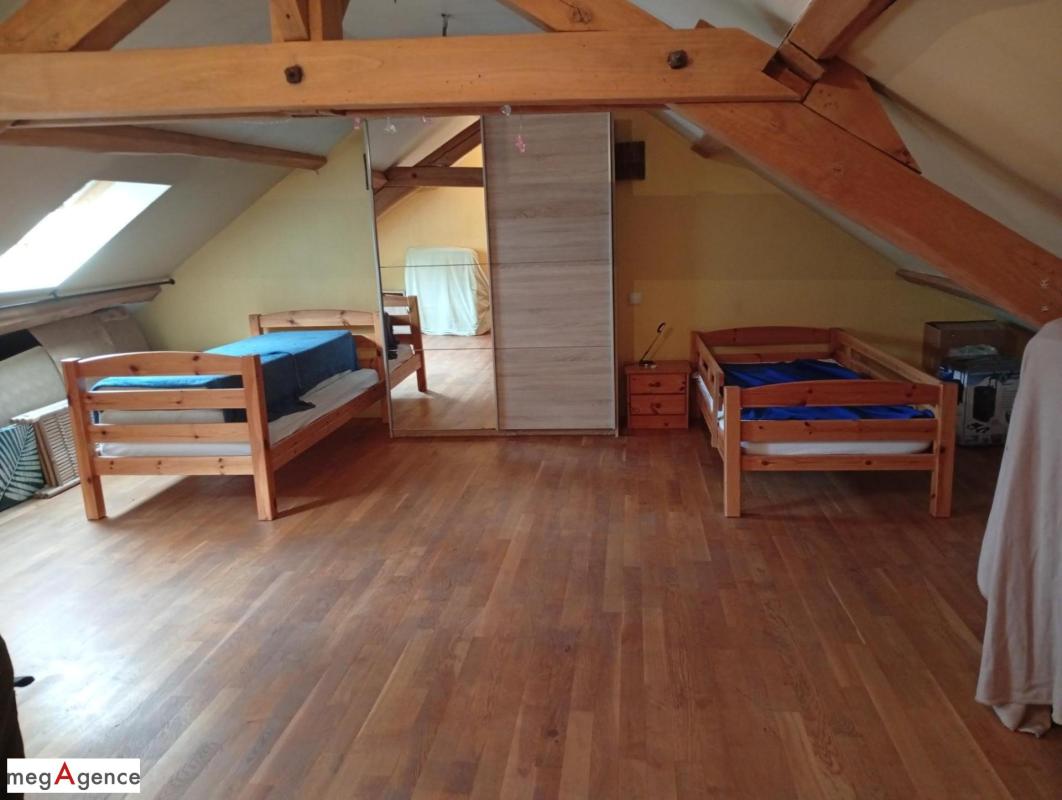 Longère 4 chambres dépendances sur 6,7 ha de terrain - Photo 4