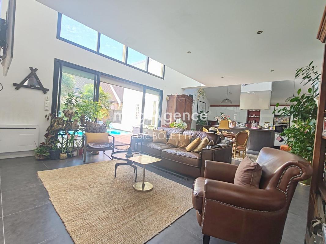 MAISON CONTEMPORAINE AVEC PISCINE - Photo 2
