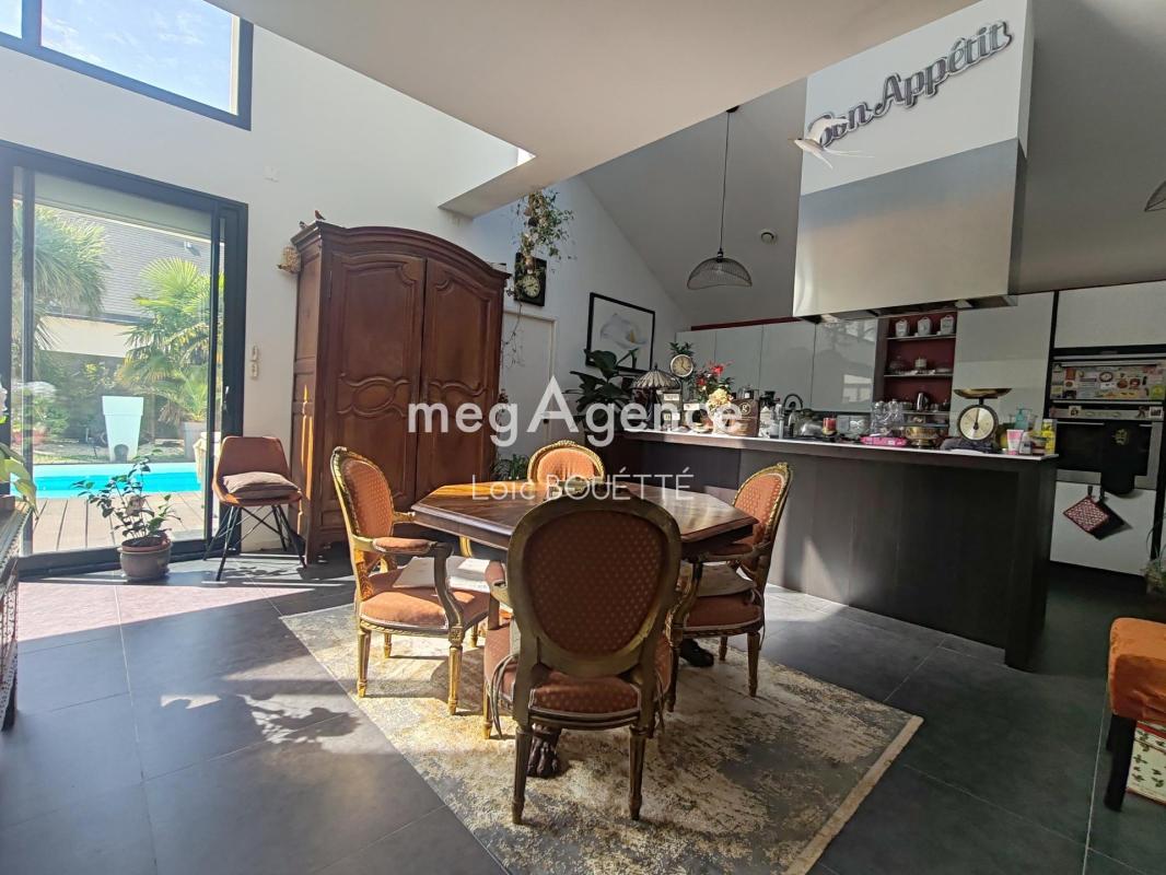 MAISON CONTEMPORAINE AVEC PISCINE - Photo 3