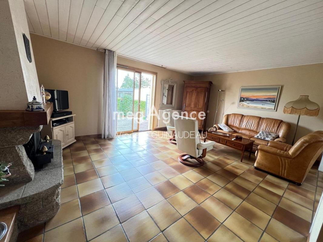 Pavillon sur sous sol Le May sur Evre - Photo 2