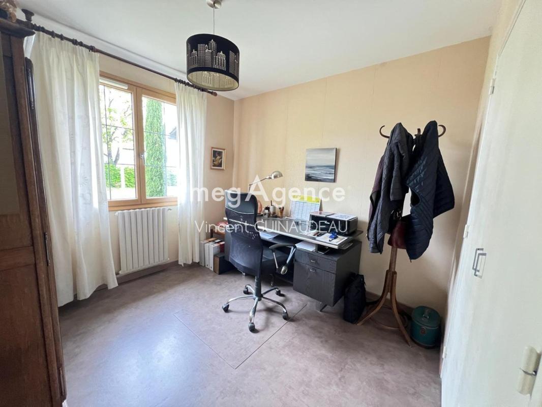 Pavillon sur sous sol Le May sur Evre - Photo 4