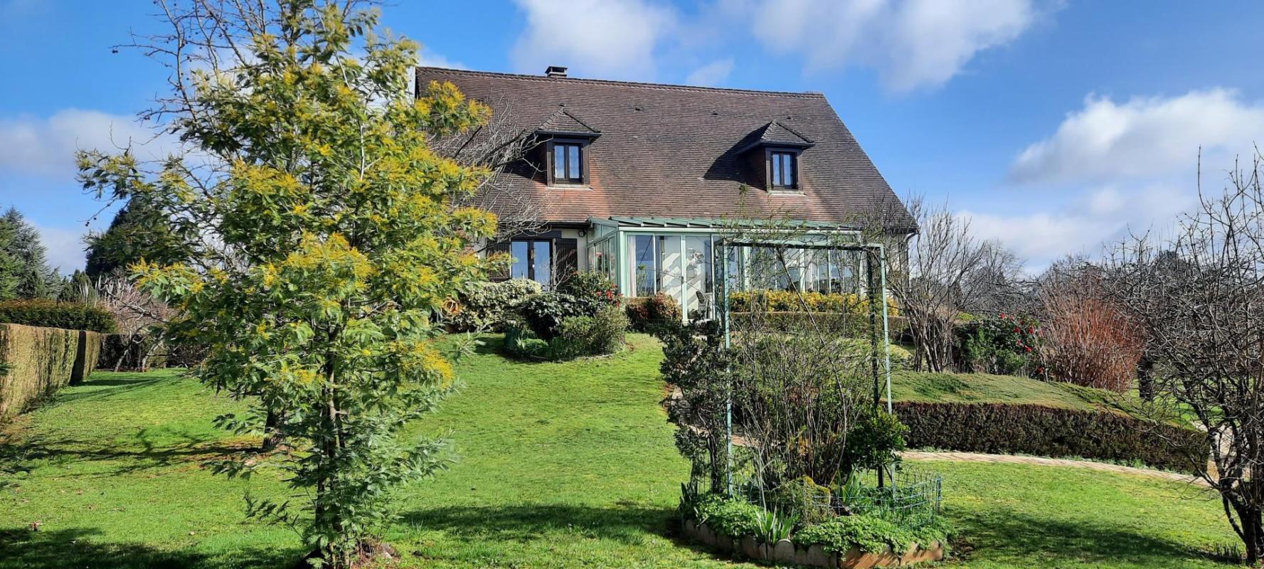 Maison 6 pièces de 219 m2 avec atelier et car port - Photo 2