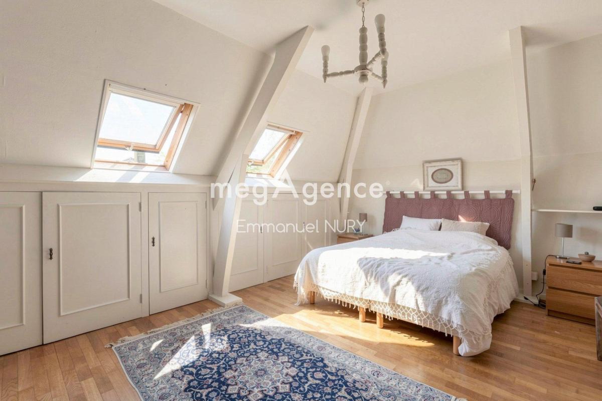 Maison familiale de 230 m² avec 5 chambres & piscine - Photo 3