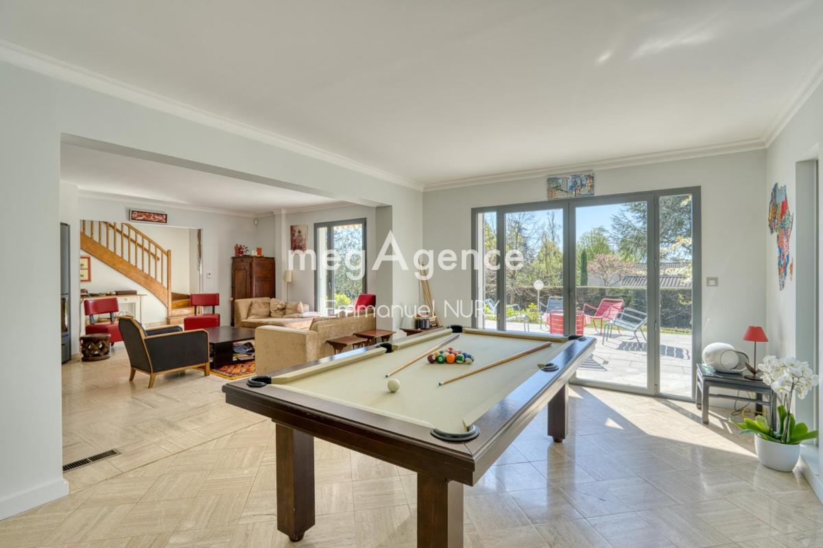 Maison familiale de 230 m² avec 5 chambres & piscine - Photo 4