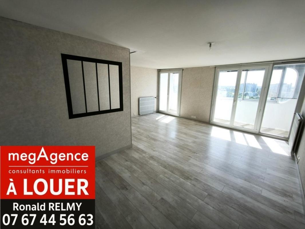 Appartement à louer, 5 pièces, 107 m², La Roche Sur Yon