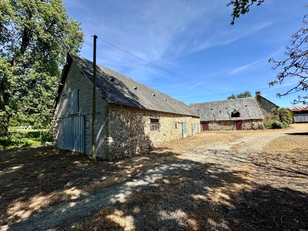 Corps de ferme à rénover sur 23 hectares 0144 - Photo 3
