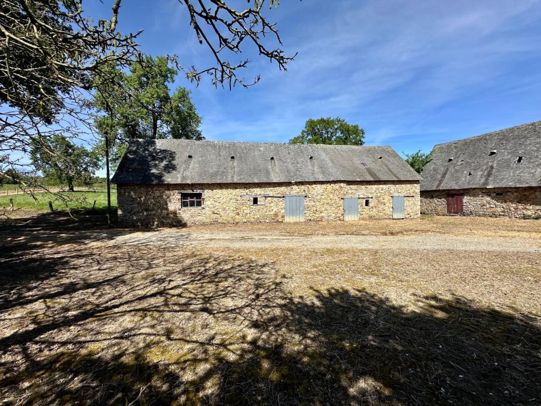 Corps de ferme à rénover sur 23 hectares 0144 - Photo 4