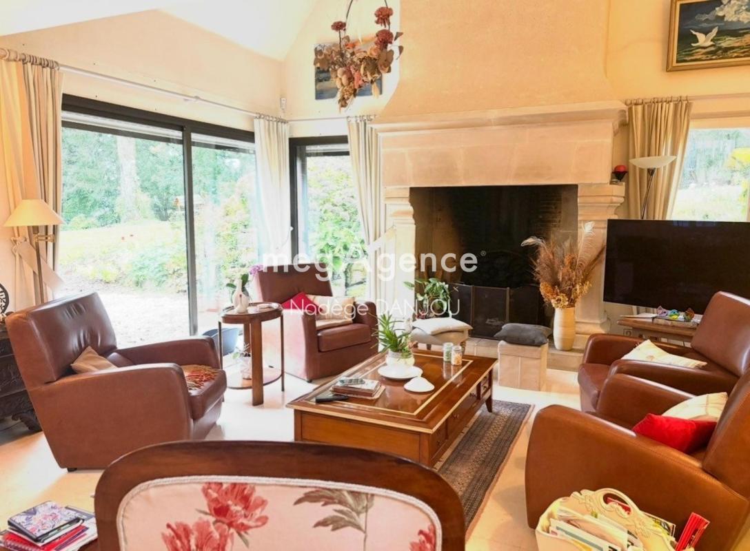 BELLE DEMEURE EN PIERRES 200 M2 - 8 PIECES - ST -PIERRE -TARENTAINE 14350 - Photo 2