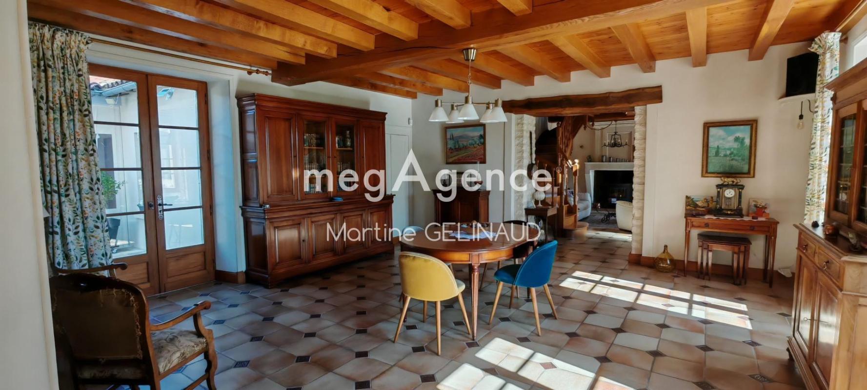 MAISON - Photo 3