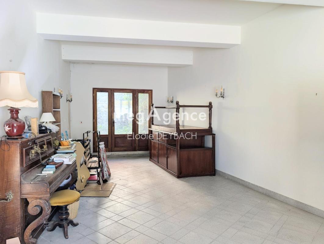 Vaste maison de village avec cour et remise - Photo 4