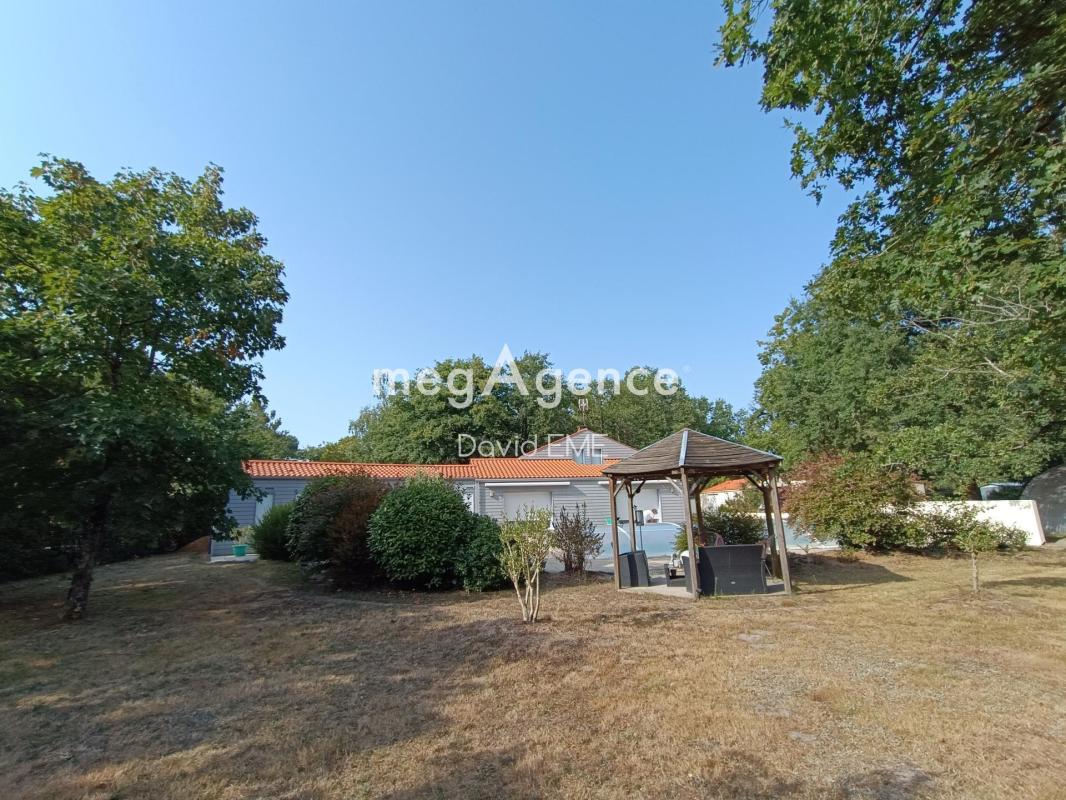 VILLA  8 pièces, 6 chambres, 192 M2, Piscine; NOTRE DAME DE RIEZ - Photo 2