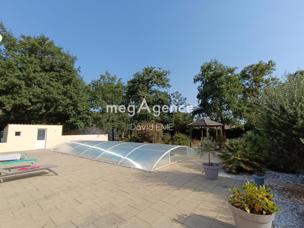 VILLA  8 pièces, 6 chambres, 192 M2, Piscine; NOTRE DAME DE RIEZ - Photo 3