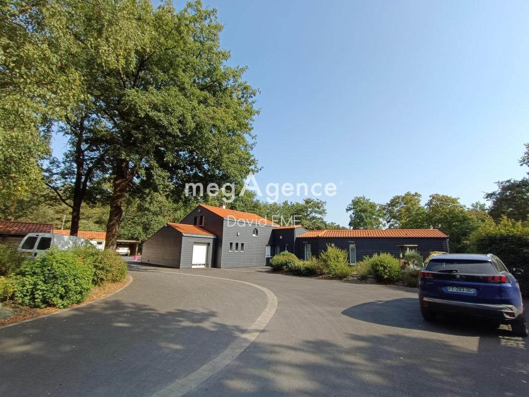 VILLA  8 pièces, 6 chambres, 192 M2, Piscine; NOTRE DAME DE RIEZ - Photo 4