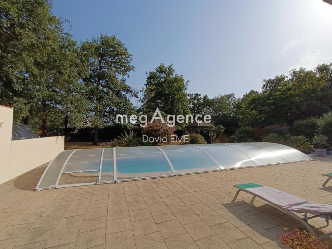 VILLA  8 pièces, 6 chambres, 192 M2, Piscine; NOTRE DAME DE RIEZ - Photo 5