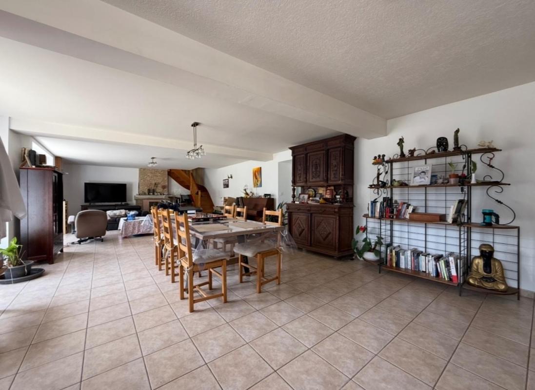 Propriété avec 2,2 hectares - Photo 5