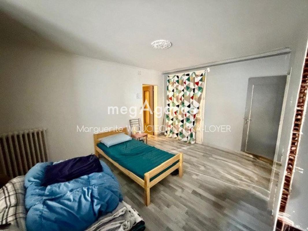Ensemble immobilier à rénover de 135 m2 à rénover + terrain non attenant de 288 m2 - Photo 3