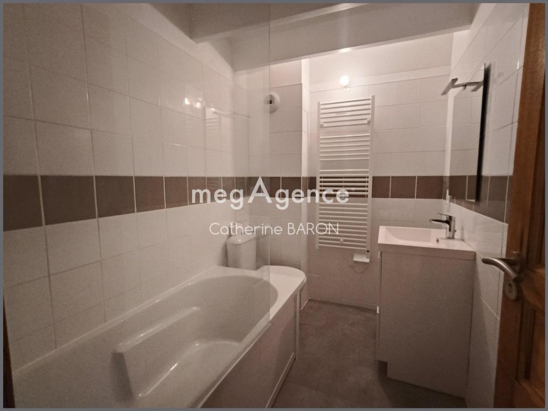 Maison rénovée 2 chambres 2 salle d'eau 2 wc - Photo 4
