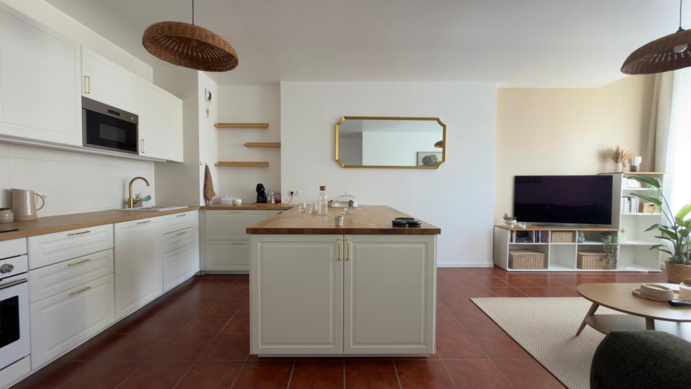 Bel et spacieux appartement rénové - Photo 2