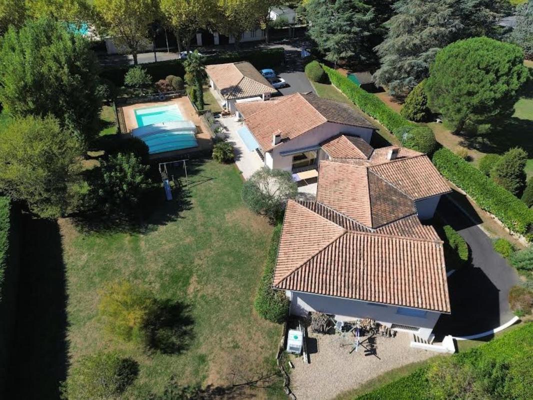 Villa 6 pièces – 227 m² habitables – Terrain de 2 500 m² – Mazamet - Photo 2