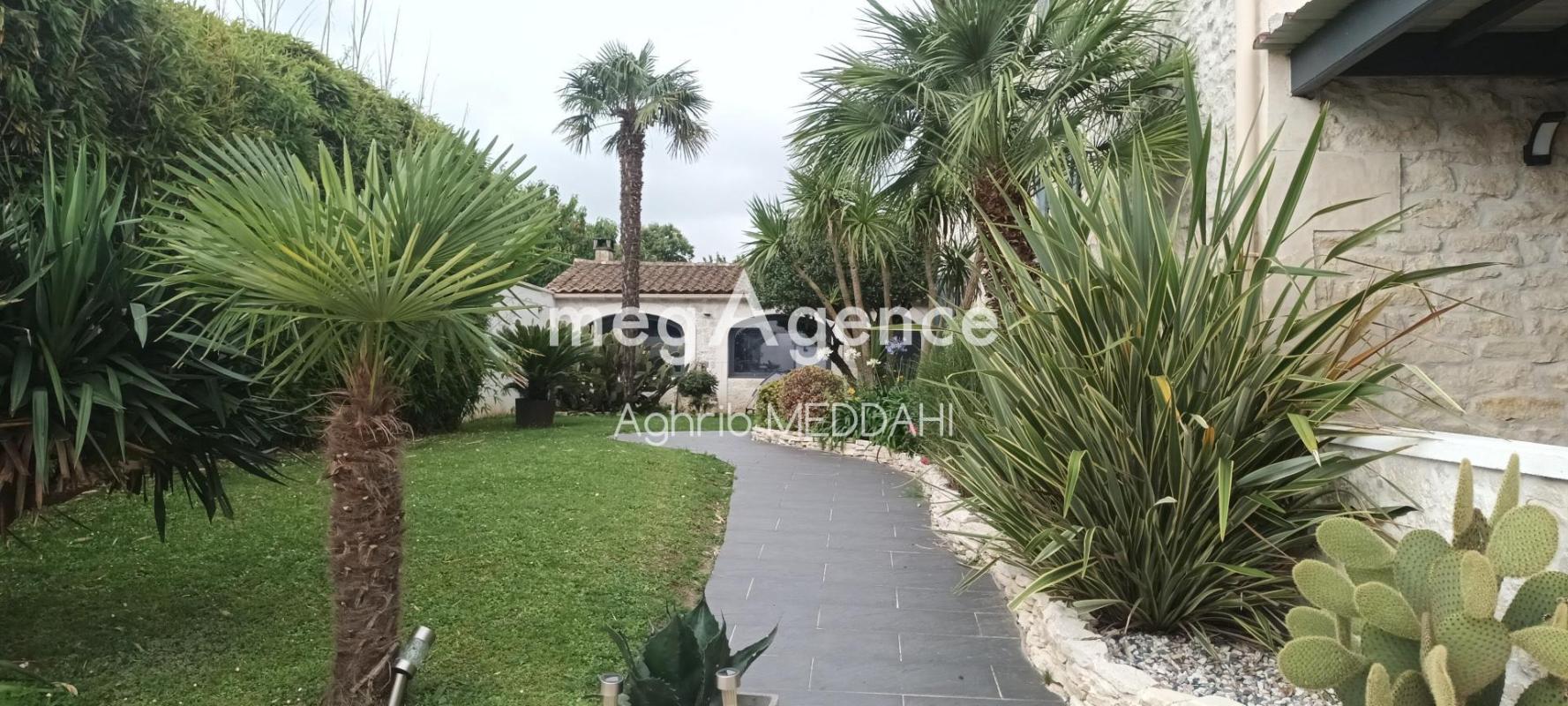 Maison à vendre, 8 pièces, 201 m², Saujon