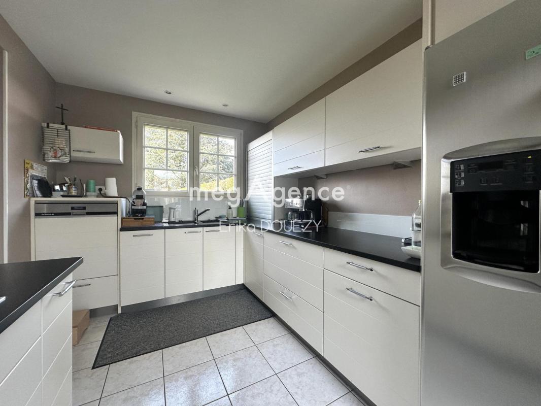 Maison de 7 pièces de 215 m² avec dépendances - Photo 5