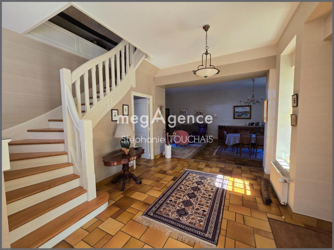 Maison en pierre 225 m², 9 pièces sur 1000 m² de terrain - Photo 2