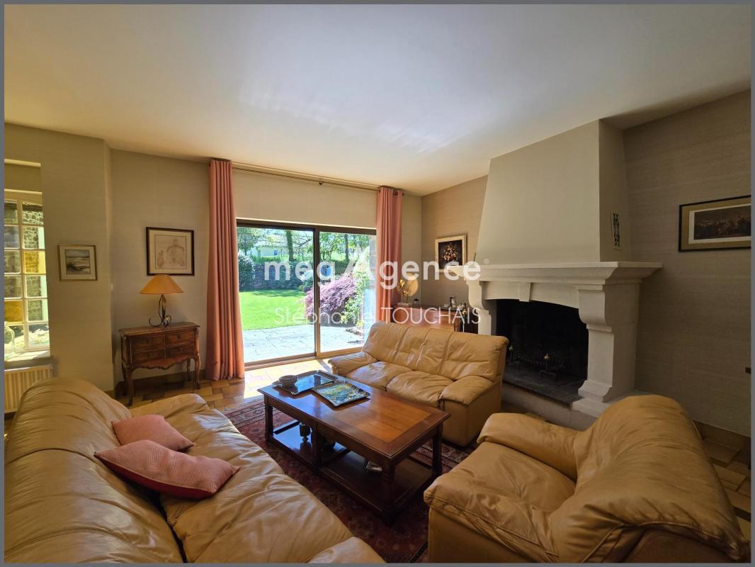 Maison en pierre 225 m², 9 pièces sur 1000 m² de terrain - Photo 4