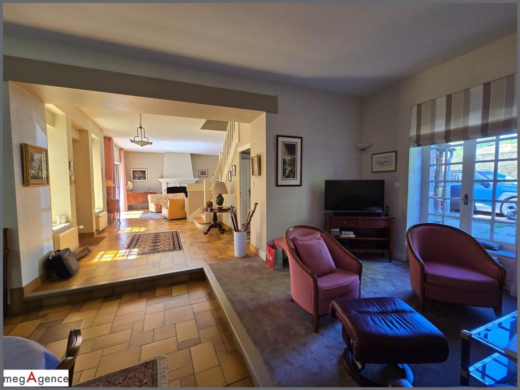 Maison en pierre 225 m², 9 pièces sur 1000 m² de terrain - Photo 5