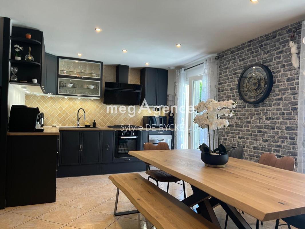 Belle maison sur 891m2 de terrain clos - Photo 4