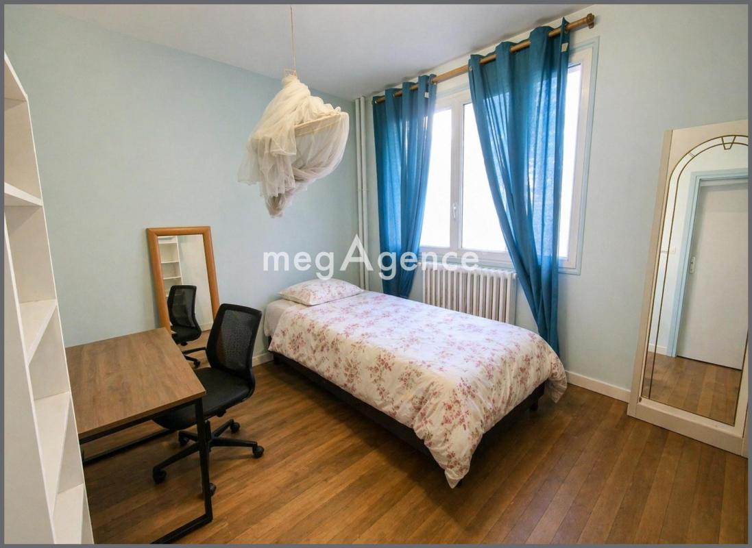 OPPORTUNITÉ Lyon 7 – Grand T3 80 m² – Charges maîtrisées + travaux déjà financés - Photo 4