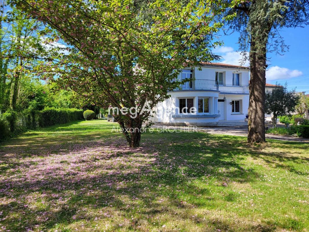 Maison à vendre, 8 pièces, 275 m², Le Douhet