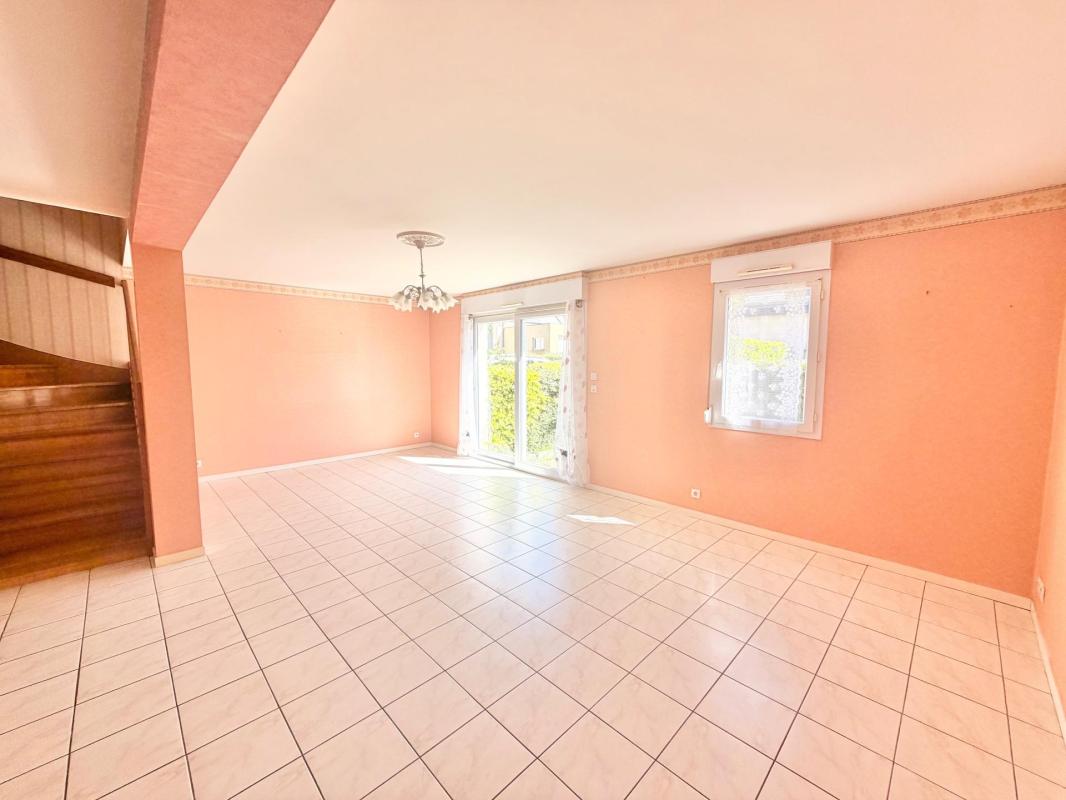 Maison 105 m² 4 chambres garage jardin Vitré La Fleuriais - Photo 4