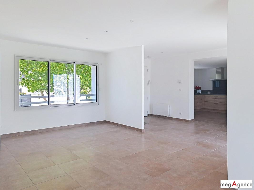 Alliance parfaite entre emplacement et rénovation de qualité pour cette maison 3 chambres - Photo 5