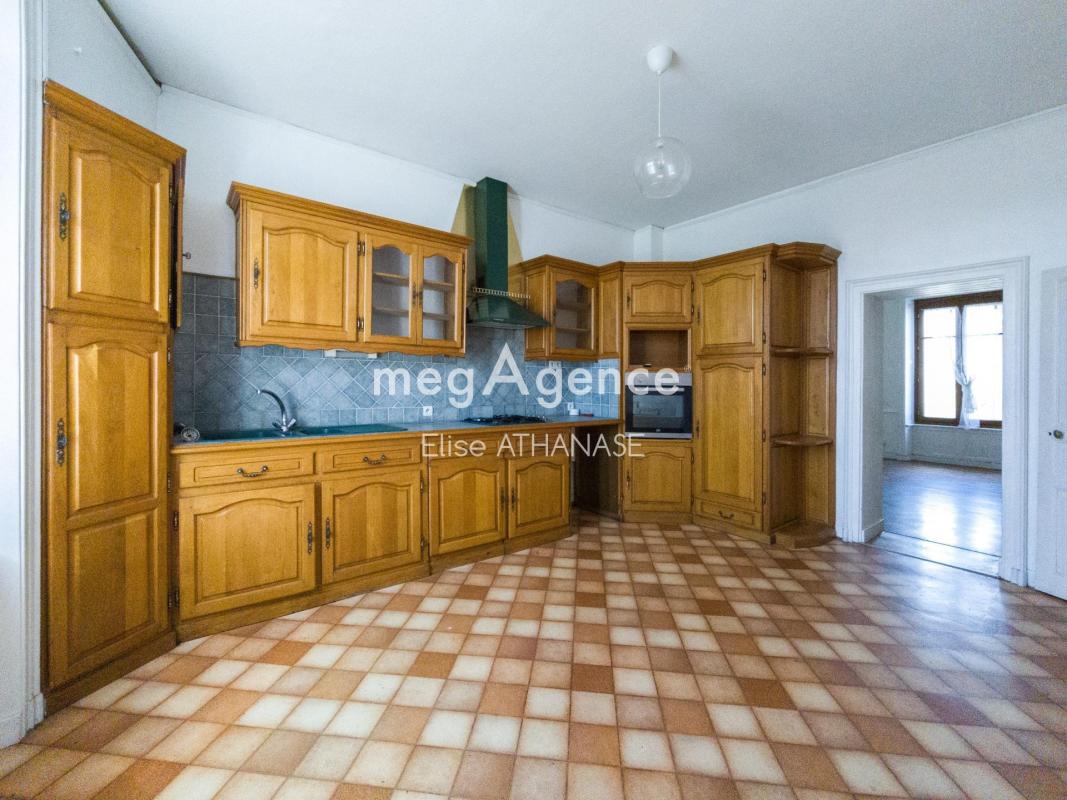 Appartement T4 dans bâtiment de caractère. Charme et luminosité - Photo 2