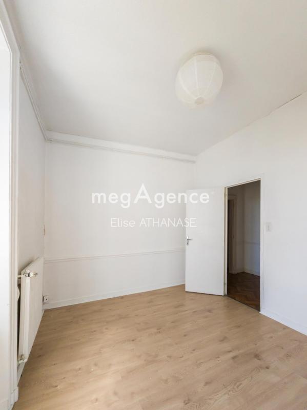 Appartement T4 dans bâtiment de caractère. Charme et luminosité - Photo 4