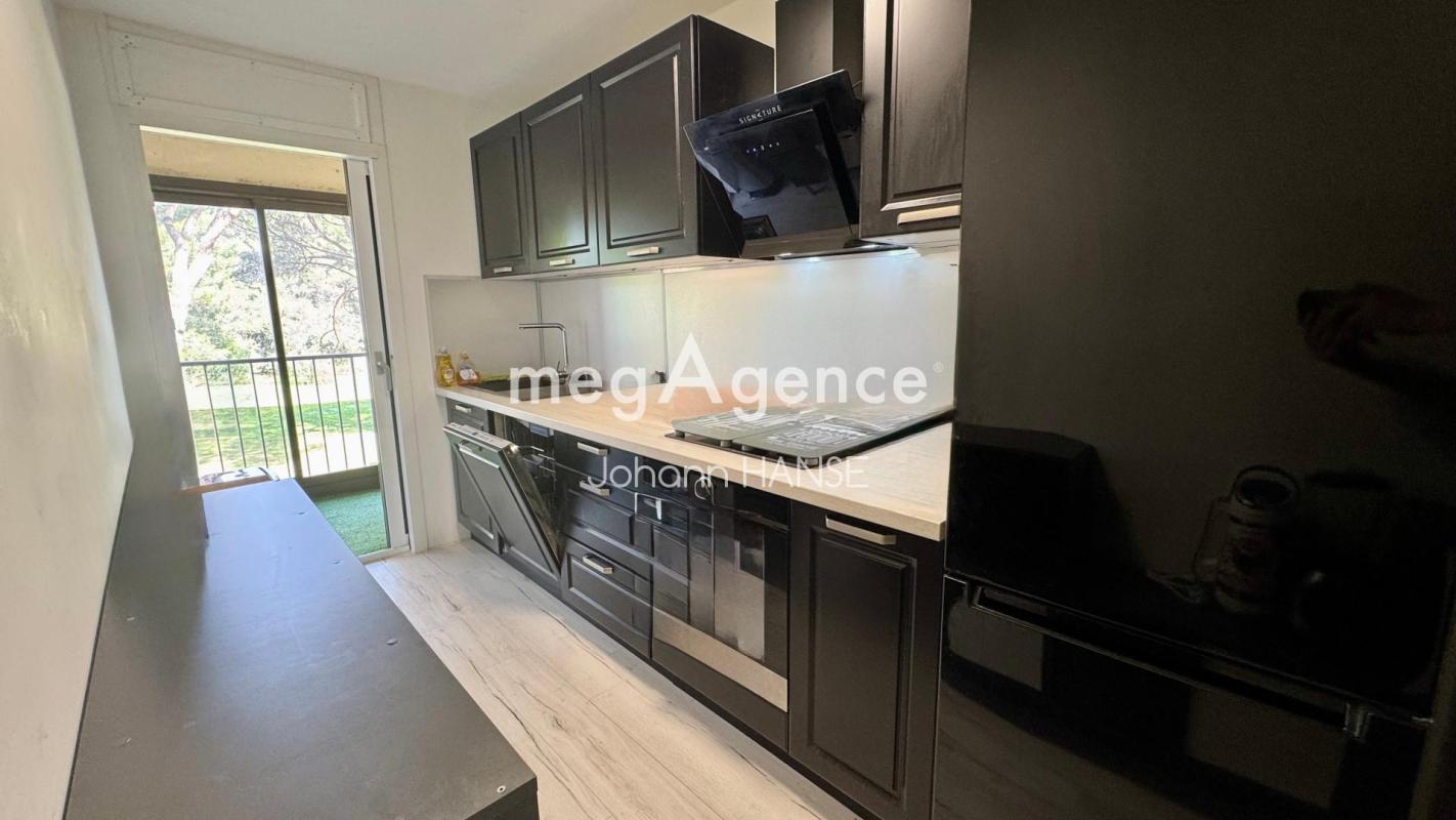 Appartement T2, place de parking, cave - Photo 3