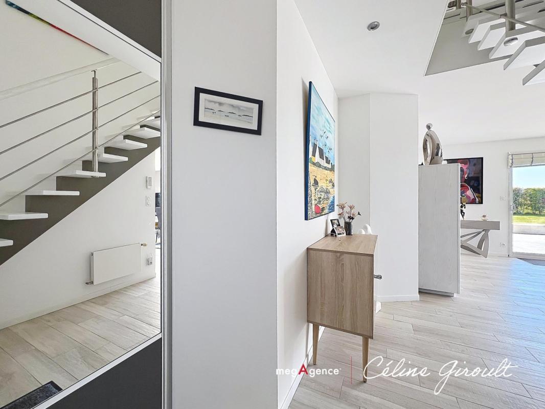 Maison faible consommation avec vie de plain-pied et car-port - Photo 2