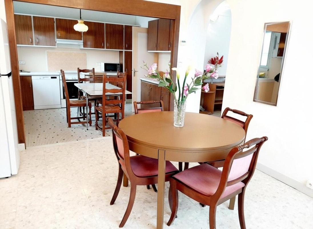 Maison individuelle + appartement T1 en rez de jardin -  vendu meublée - Photo 4