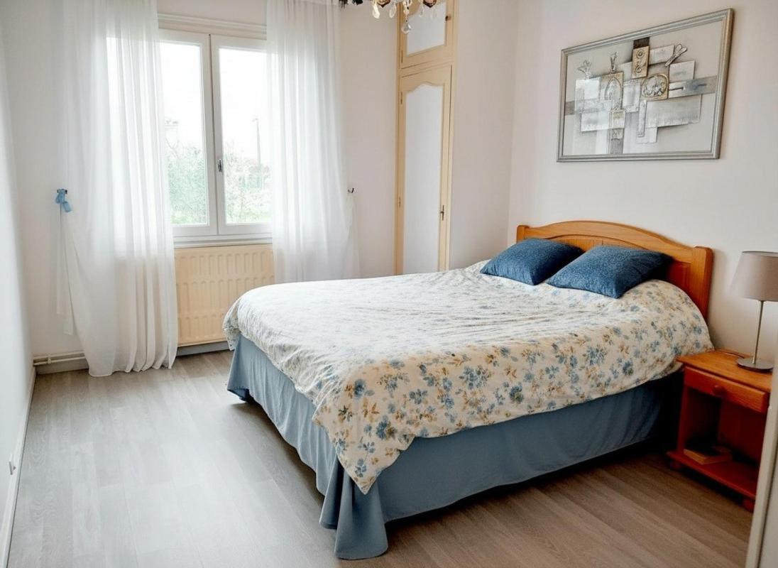 Maison individuelle + appartement T1 en rez de jardin -  vendu meublée - Photo 5