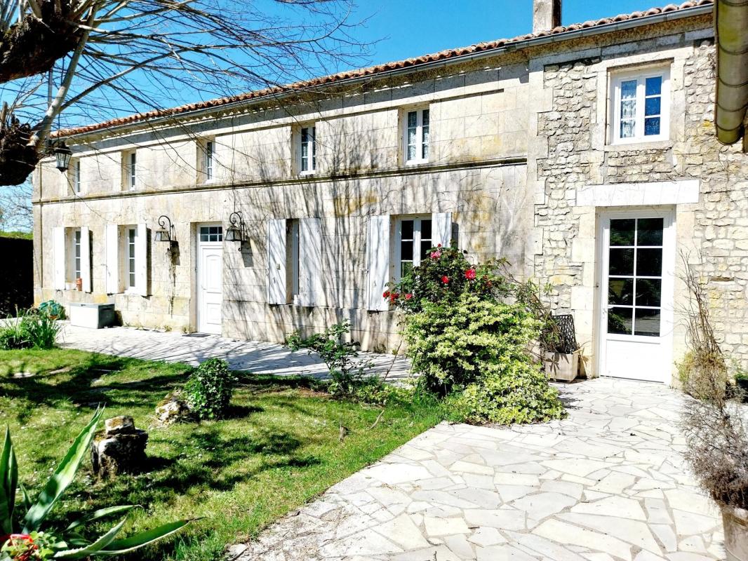 Maison à vendre, 9 pièces, 210 m², Saint Germain De Lusignan