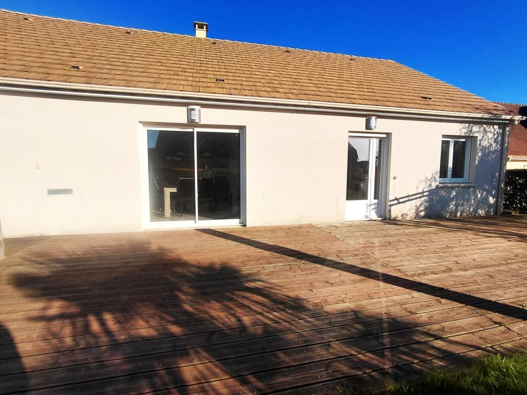 Maison (2011), plain pied, 4 chambres, jardin, garage - Photo 2