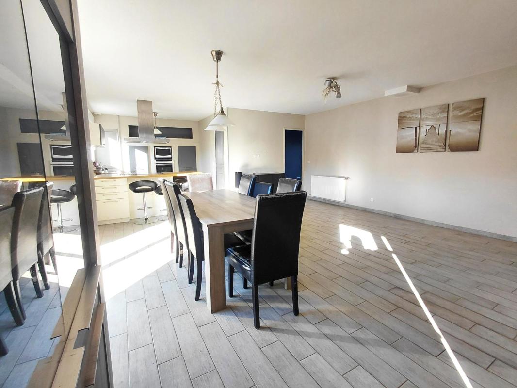 Maison (2011), plain pied, 4 chambres, jardin, garage - Photo 4