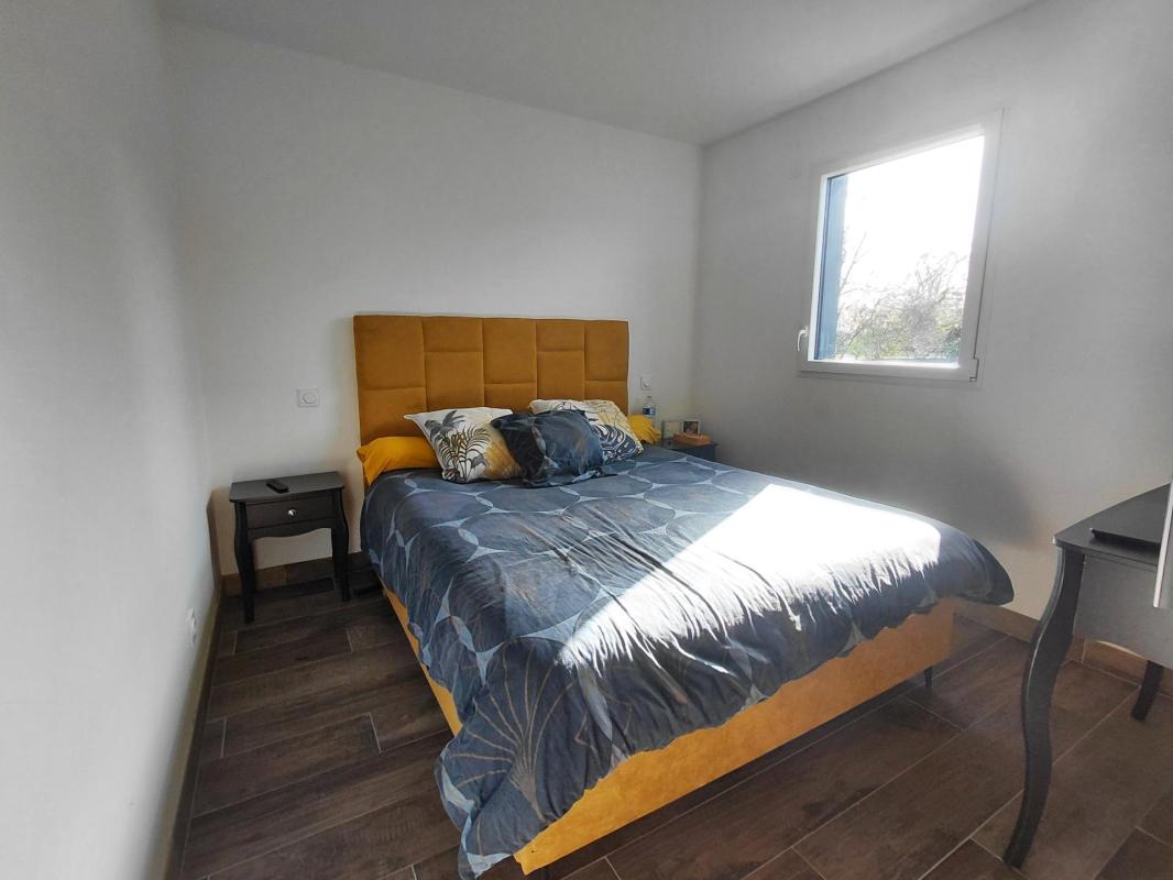 Maison de 2017, 5 chambres, garage sur 1600m² - Photo 4