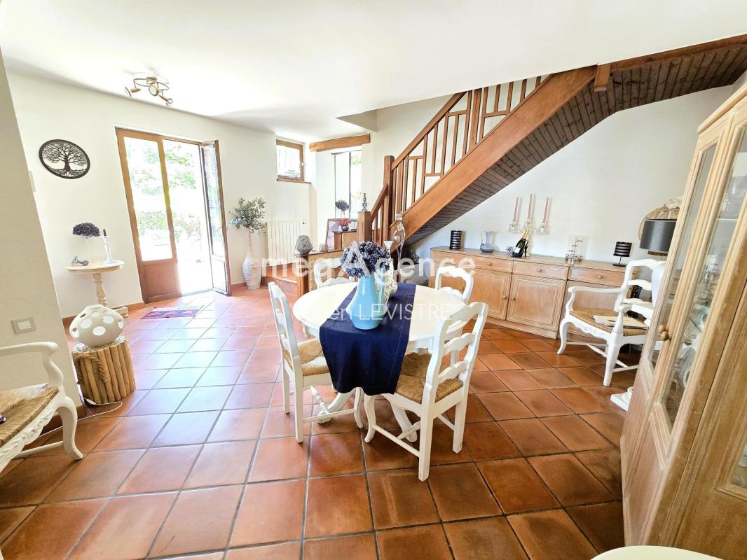 Maison de 6 pièces de 180m² - Photo 2