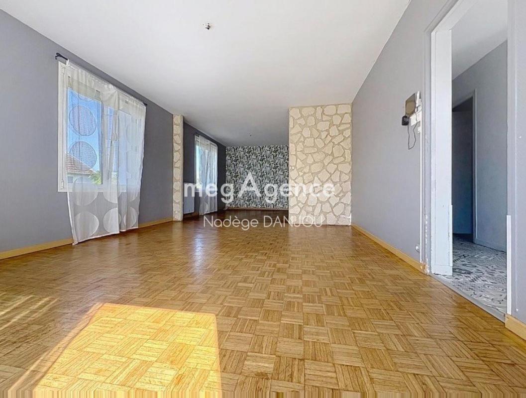 PAVILLON SUR SOUS SOL 139 M2 HABITABLES ST DENIS DE MERE - Photo 2